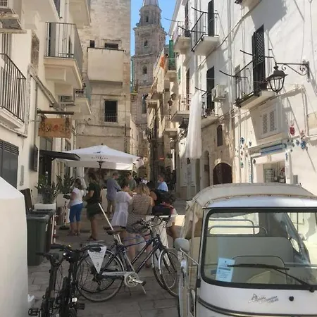 Barbacana مونوبولي